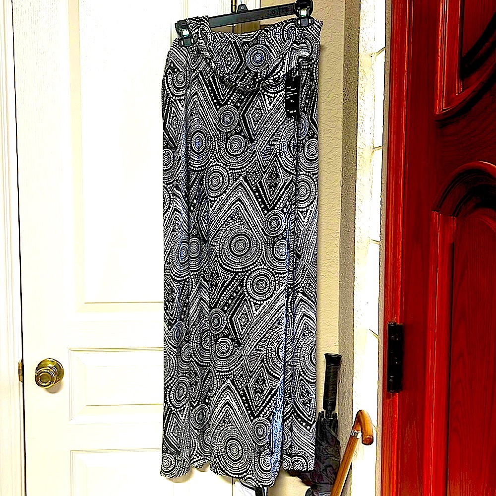 😊🎉BIG DROP🎉FLOWING SKIRT
